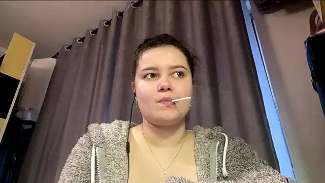 LonnaVandal online show from April 30, 2026, 5:42 pm