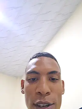 Snapshot of MarcosVIPCONTROL chatting on July 3, 2026, 7:15 am MarcosVIPCONTROL online show from July 3, 2026, 7:15 am