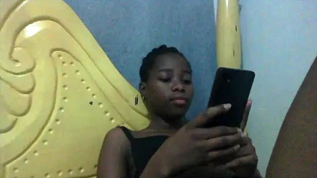 Snapshot of Rerpuss1 chatting on July 10, 2026, 1:11 pm Rerpuss1 online show from July 10, 2026, 1:11 pm