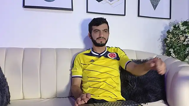 EmmanuelVoss online show from April 17, 2026, 4:15 am