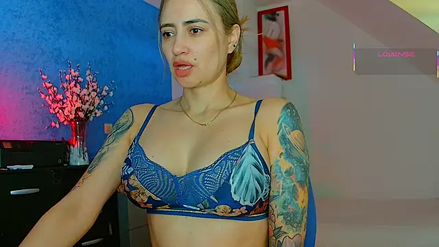 pennyyy  online show from May 16, 2026, 10:25 am