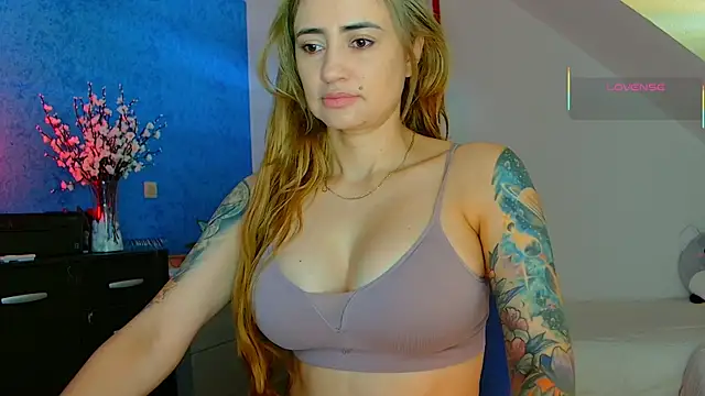 pennyyy  online show from May 19, 2026, 10:55 am