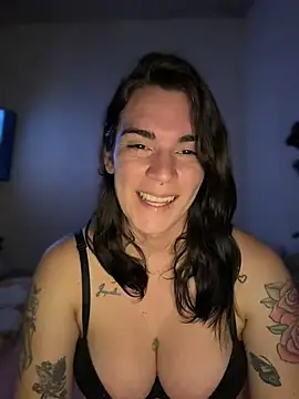 Snapshot of alicemeb chatting on June 5, 2026, 6:52 am alicemeb online show from June 5, 2026, 6:52 am