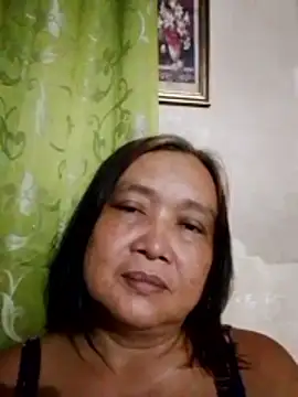 Snapshot of jeanyummytits chatting on June 1, 2026, 9:31 am jeanyummytits online show from June 1, 2026, 9:31 am