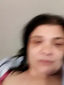 krystaldevil12 online show from April 12, 2026, 3:04 pm