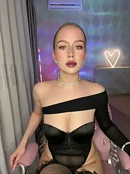 AlisaPearl online show from April 28, 2026, 6:12 pm