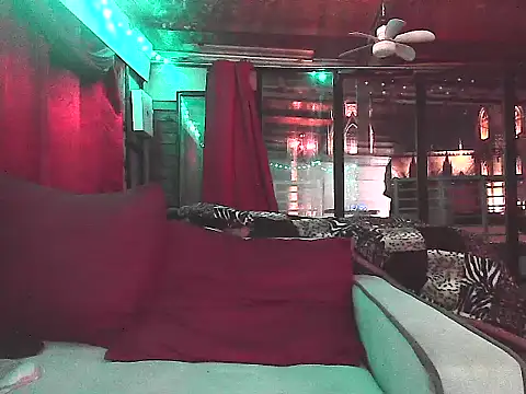 fapymasterUWU online show from April 13, 2026, 3:10 am