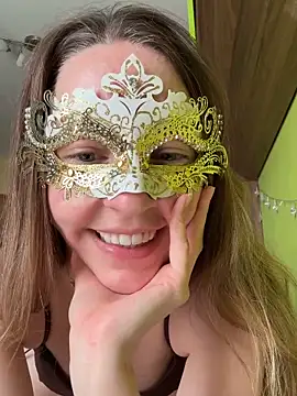 alyssa hazel online show from June 19, 2026, 2:56 pm