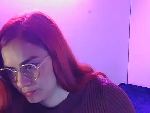 Snapshot of tinny_emiily chatting on April 28, 2026, 1:48 am tinny emiily online show from April 28, 2026, 1:48 am