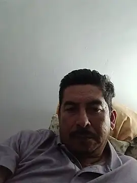 Snapshot of Fys82 chatting on June 3, 2026, 4:13 am Fys82 online show from June 3, 2026, 4:13 am