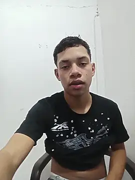 Snapshot of curious_straight_guy chatting on June 14, 2026, 8:43 pm curious straight guy online show from June 14, 2026, 8:43 pm