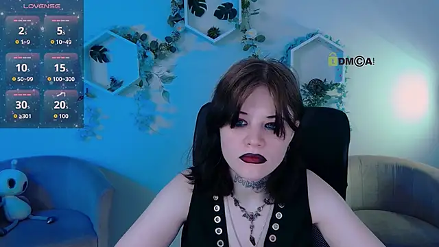 nikki kiss  online show from June 19, 2026, 8:31 am