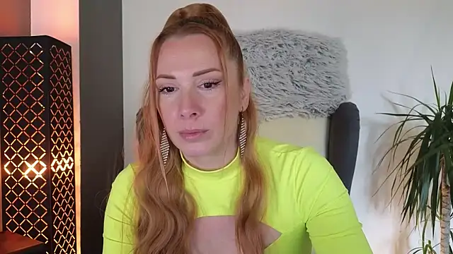 Snapshot of Sharon_Red chatting on October 31, 2025, 11:29 am Sharon Red online show from October 31, 2025, 11:29 am