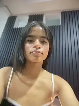 Snapshot of luna-bella_ chatting on July 18, 2026, 8:56 am luna-bella online show from July 18, 2026, 8:56 am