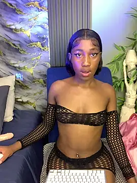 Petite BUNNYWORXXX online show from April 18, 2026, 10:10 pm