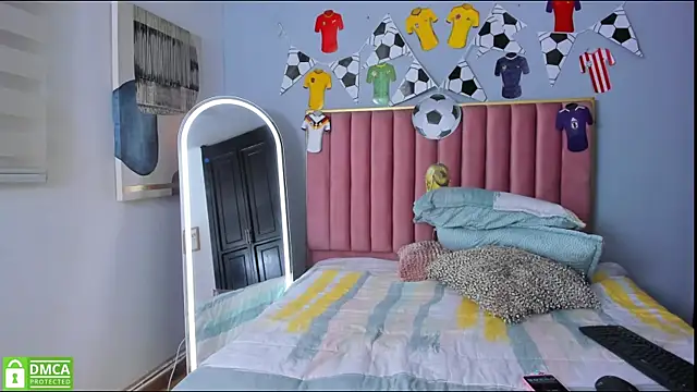 Snapshot of butterflydoll_ chatting on July 15, 2026, 6:26 pm butterflydoll online show from July 15, 2026, 6:26 pm
