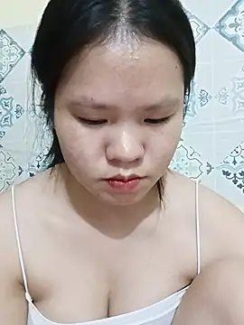 Snapshot of Seraphinahh chatting on June 7, 2026, 2:55 pm Seraphinahh online show from June 7, 2026, 2:55 pm