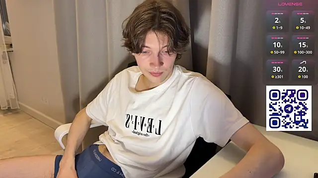 swaggenjoyer online show from June 9, 2026, 8:21 pm