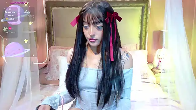 Snapshot of VaLuu__ chatting on June 9, 2026, 12:50 pm VaLuu online show from June 9, 2026, 12:50 pm