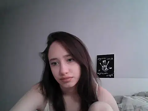 Snapshot of DarkMirel chatting on May 20, 2026, 1:41 pm DarkMirel online show from May 20, 2026, 1:41 pm
