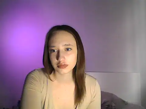 Snapshot of DarkMirel chatting on April 20, 2026, 2:40 pm DarkMirel online show from April 20, 2026, 2:40 pm