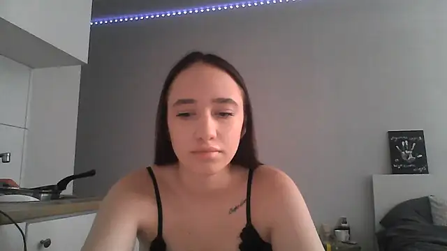 Snapshot of DarkMirel chatting on July 10, 2026, 12:16 pm DarkMirel online show from July 10, 2026, 12:16 pm