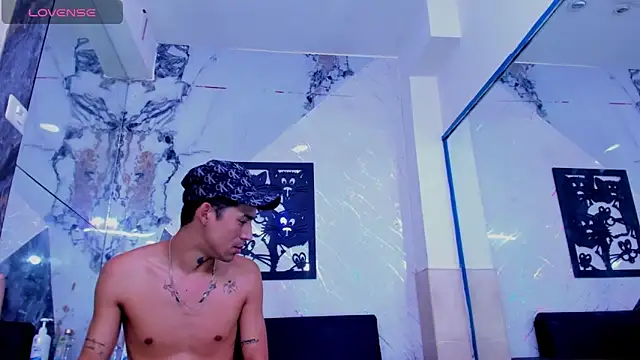 Snapshot of Axxel_26 chatting on April 15, 2026, 7:58 pm Axxel 26 online show from April 15, 2026, 7:58 pm