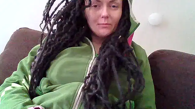 shyhornymommy online show from April 19, 2026, 8:37 am