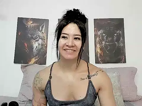 Snapshot of AngelMartinss chatting on May 11, 2026, 2:56 pm AngelMartinss online show from May 11, 2026, 2:56 pm