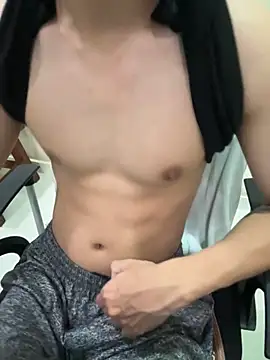 felixox25 online show from April 18, 2026, 7:44 am