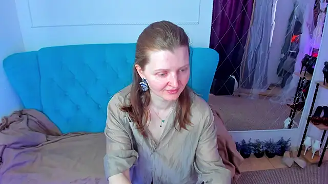 Liza  Evans online show from April 27, 2026, 2:09 am