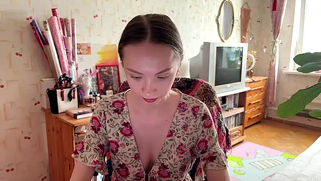 Snapshot of AdriannaBill chatting on June 7, 2026, 4:01 pm AdriannaBill online show from June 7, 2026, 4:01 pm