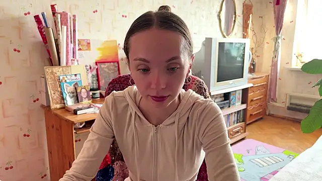 Snapshot of AdriannaBill chatting on July 5, 2026, 4:14 pm AdriannaBill online show from July 5, 2026, 4:14 pm