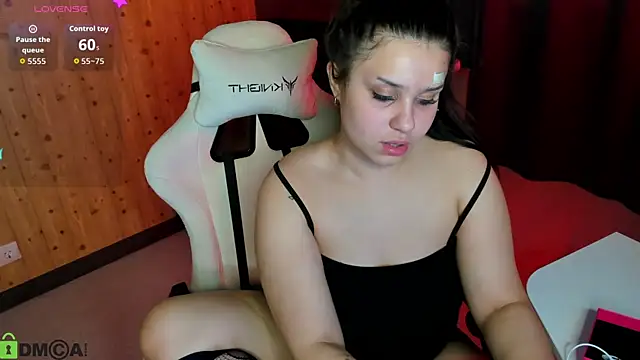 nicolewoss online show from June 8, 2026, 11:11 am