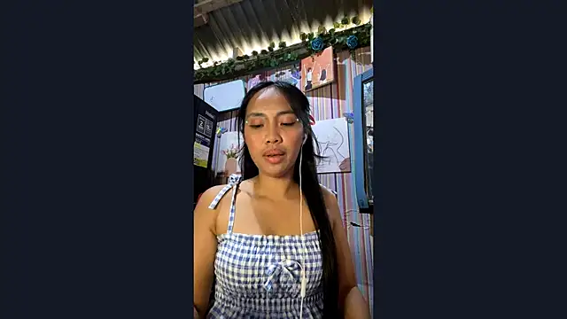 DagnySzeto online show from April 17, 2026, 5:10 am