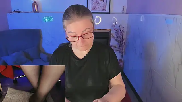 Alexandra Kind online show from May 3, 2026, 9:07 pm