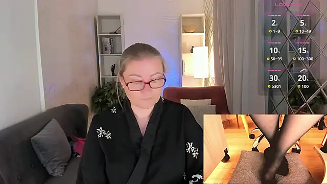 Snapshot of Alexandra_Kind chatting on July 12, 2026, 11:05 pm Alexandra Kind online show from July 12, 2026, 11:05 pm