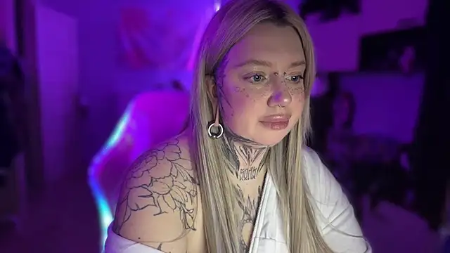 Chibiis online show from April 20, 2026, 8:43 pm