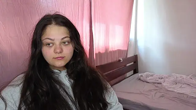 Snapshot of _Mikky_lil_ chatting on July 25, 2026, 10:22 am Mikky lil online show from July 25, 2026, 10:22 am