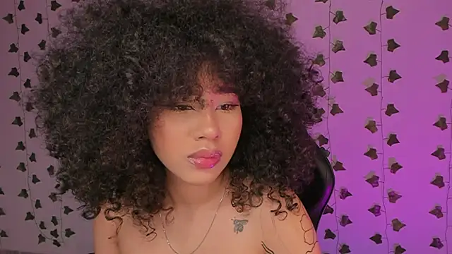 Snapshot of Liaaa_1 chatting on June 21, 2026, 1:00 am Liaaa 1 online show from June 21, 2026, 1:00 am