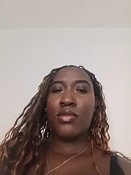 Snapshot of KaleaEbony chatting on June 20, 2026, 4:39 am KaleaEbony online show from June 20, 2026, 4:39 am