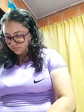 Snapshot of DarkCherry20_ chatting on April 16, 2026, 2:01 am DarkCherry20 online show from April 16, 2026, 2:01 am