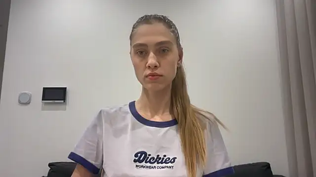 VeraBlanc online show from April 19, 2026, 5:14 pm