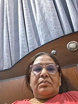 Shalini3456 online show from May 23, 2026, 3:11 pm
