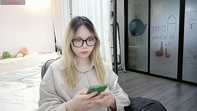 CN-YOUYOU online show from April 26, 2026, 4:26 pm