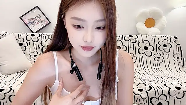 IAIA iris online show from April 18, 2026, 7:58 pm