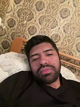 edward568 online show from April 15, 2026, 3:38 pm