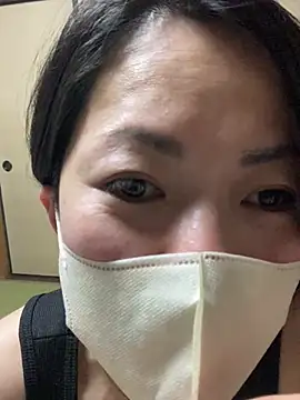 rin2432 online show from April 19, 2026, 6:10 pm