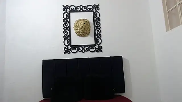 Snapshot of SinBoy_ chatting on May 13, 2026, 7:32 pm SinBoy online show from May 13, 2026, 7:32 pm