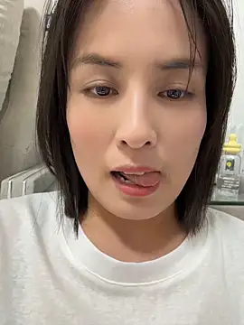 Snapshot of Faye-baby chatting on June 14, 2026, 2:40 pm Faye-baby online show from June 14, 2026, 2:40 pm